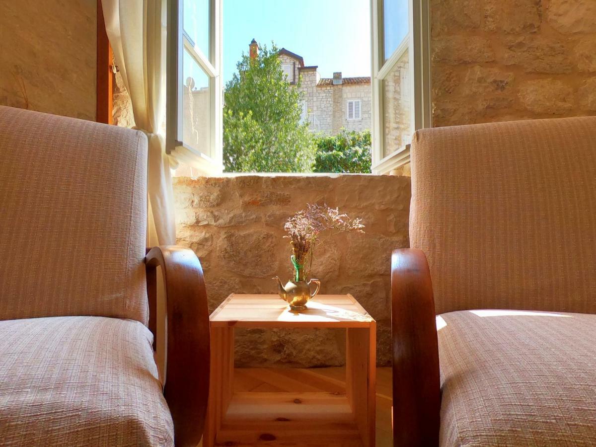 Historic Piazza House&Romantic Hidden Garden Hvar Town Esterno foto